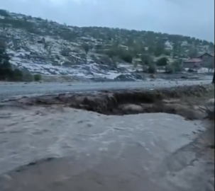 Sivas’ta dolu ve sağanak sele neden oldu; ekili araziler zarar gördü