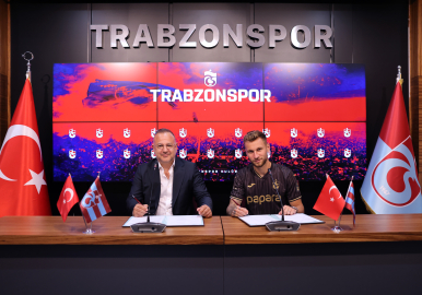 Trabzonspor'da yeni transfer Draguş için imza töreni düzenlendi