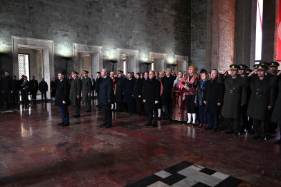 Atatürk'ün Ankara'ya gelişinin 105'inci yıl dönümünde Anıtkabir'e ziyaret