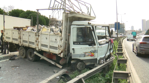 İstanbul - Esenyurt'ta zincirleme kaza: 4'ü çocuk 8 yaralı